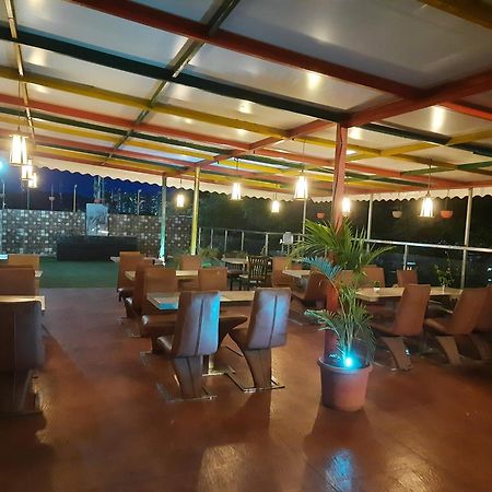 Hotel Lxia Hinjewadi - Indian Nationals Only Pimpri-Chinchwad Екстер'єр фото