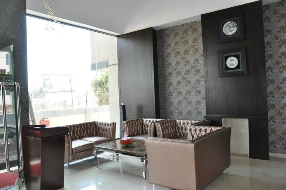 Hotel Lxia Hinjewadi - Indian Nationals Only Pimpri-Chinchwad Екстер'єр фото