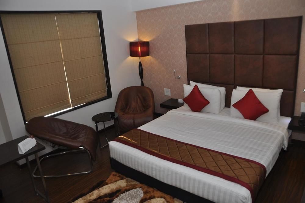 Hotel Lxia Hinjewadi - Indian Nationals Only Pimpri-Chinchwad Екстер'єр фото