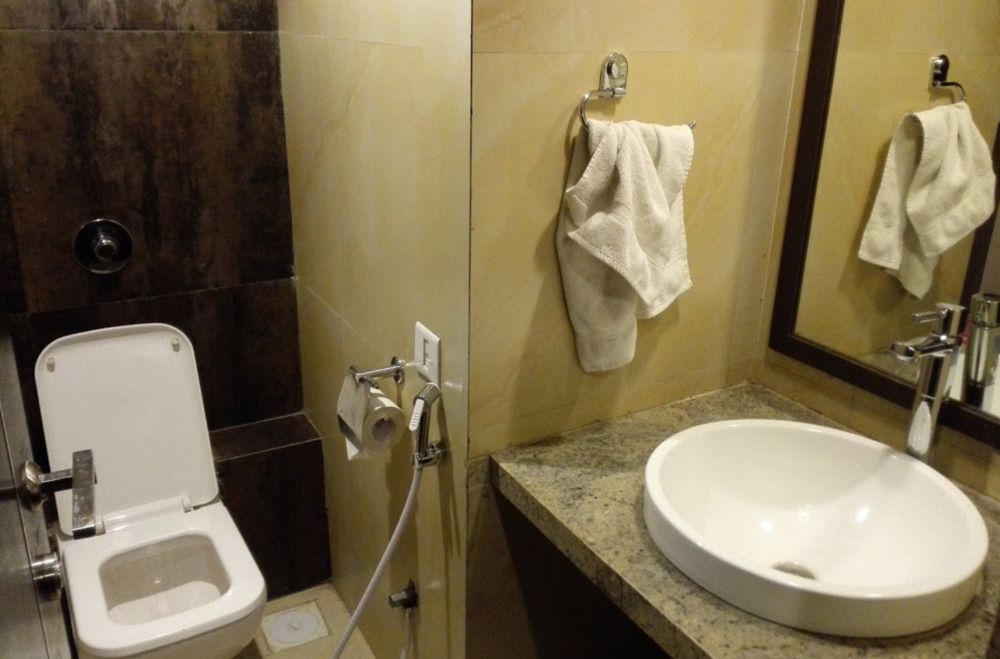 Hotel Lxia Hinjewadi - Indian Nationals Only Pimpri-Chinchwad Екстер'єр фото