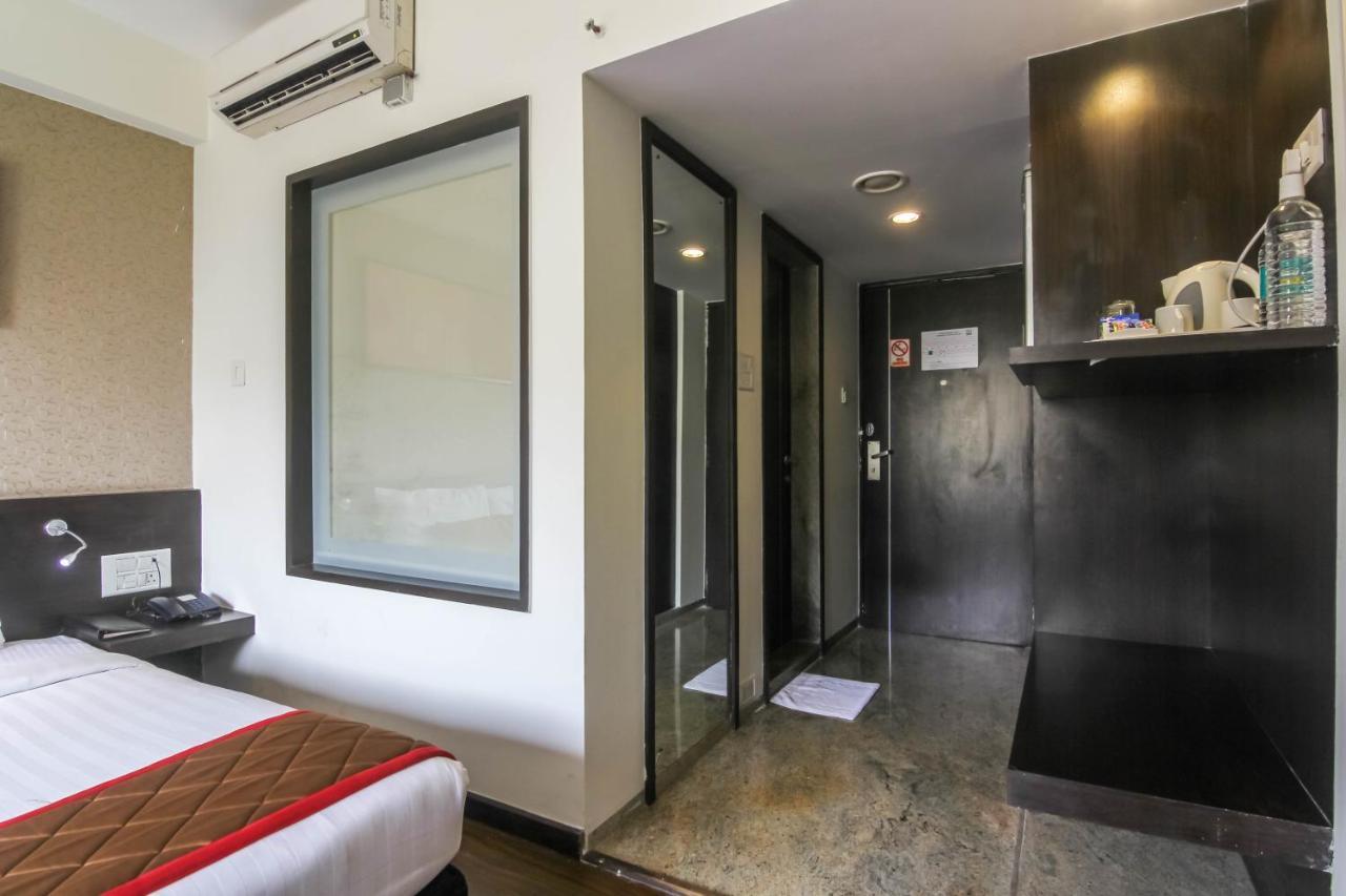 Hotel Lxia Hinjewadi - Indian Nationals Only Pimpri-Chinchwad Екстер'єр фото