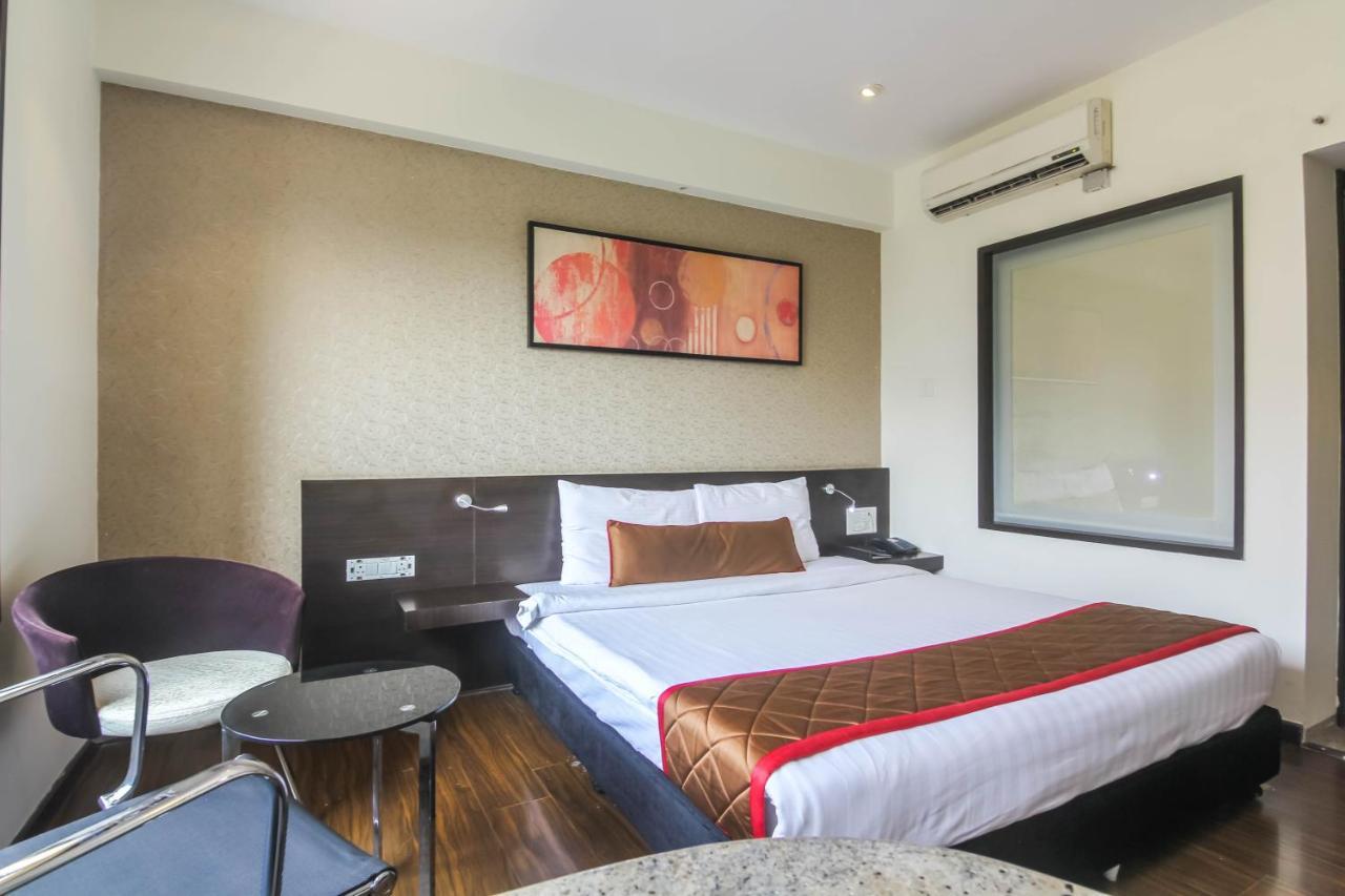 Hotel Lxia Hinjewadi - Indian Nationals Only Pimpri-Chinchwad Екстер'єр фото