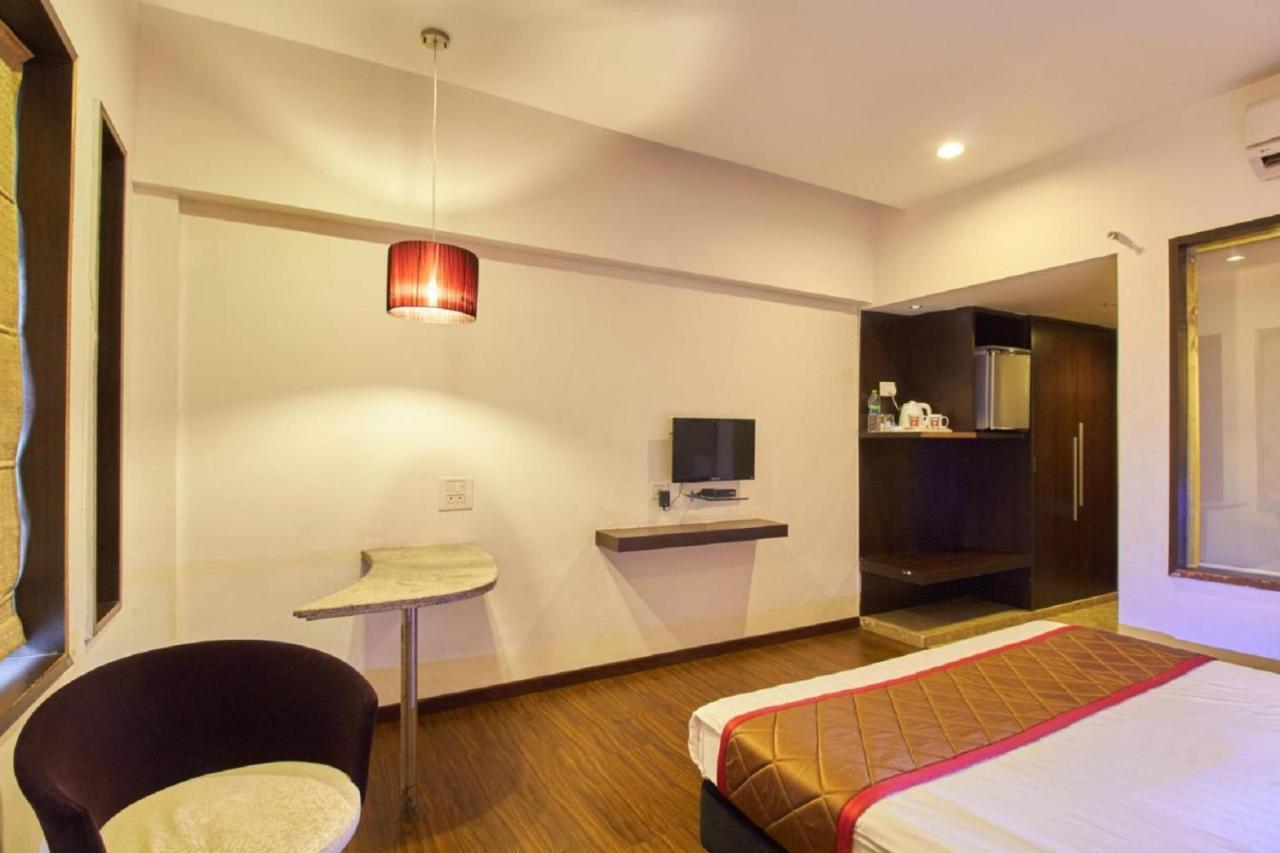 Hotel Lxia Hinjewadi - Indian Nationals Only Pimpri-Chinchwad Екстер'єр фото