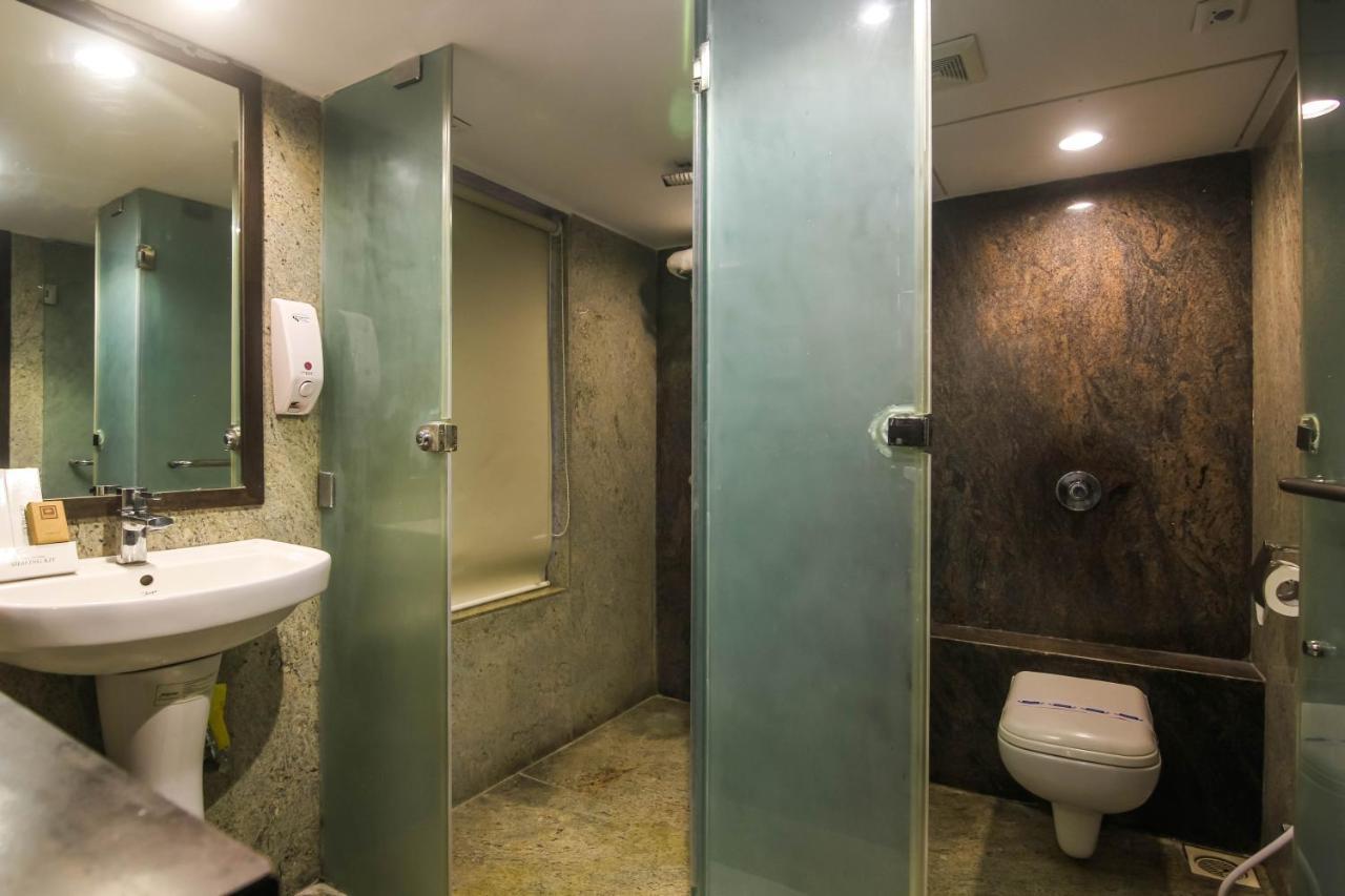 Hotel Lxia Hinjewadi - Indian Nationals Only Pimpri-Chinchwad Екстер'єр фото