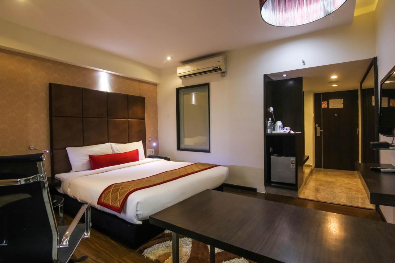 Hotel Lxia Hinjewadi - Indian Nationals Only Pimpri-Chinchwad Екстер'єр фото