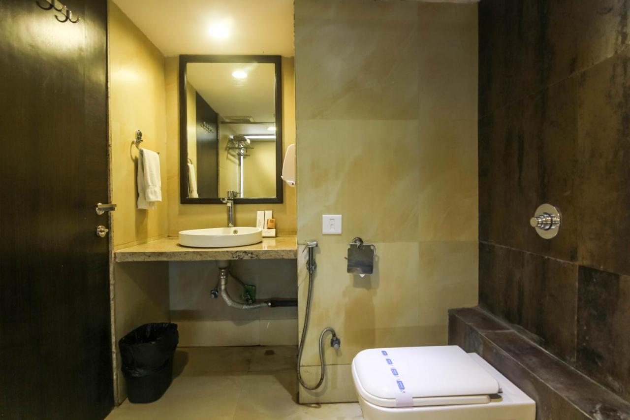 Hotel Lxia Hinjewadi - Indian Nationals Only Pimpri-Chinchwad Екстер'єр фото
