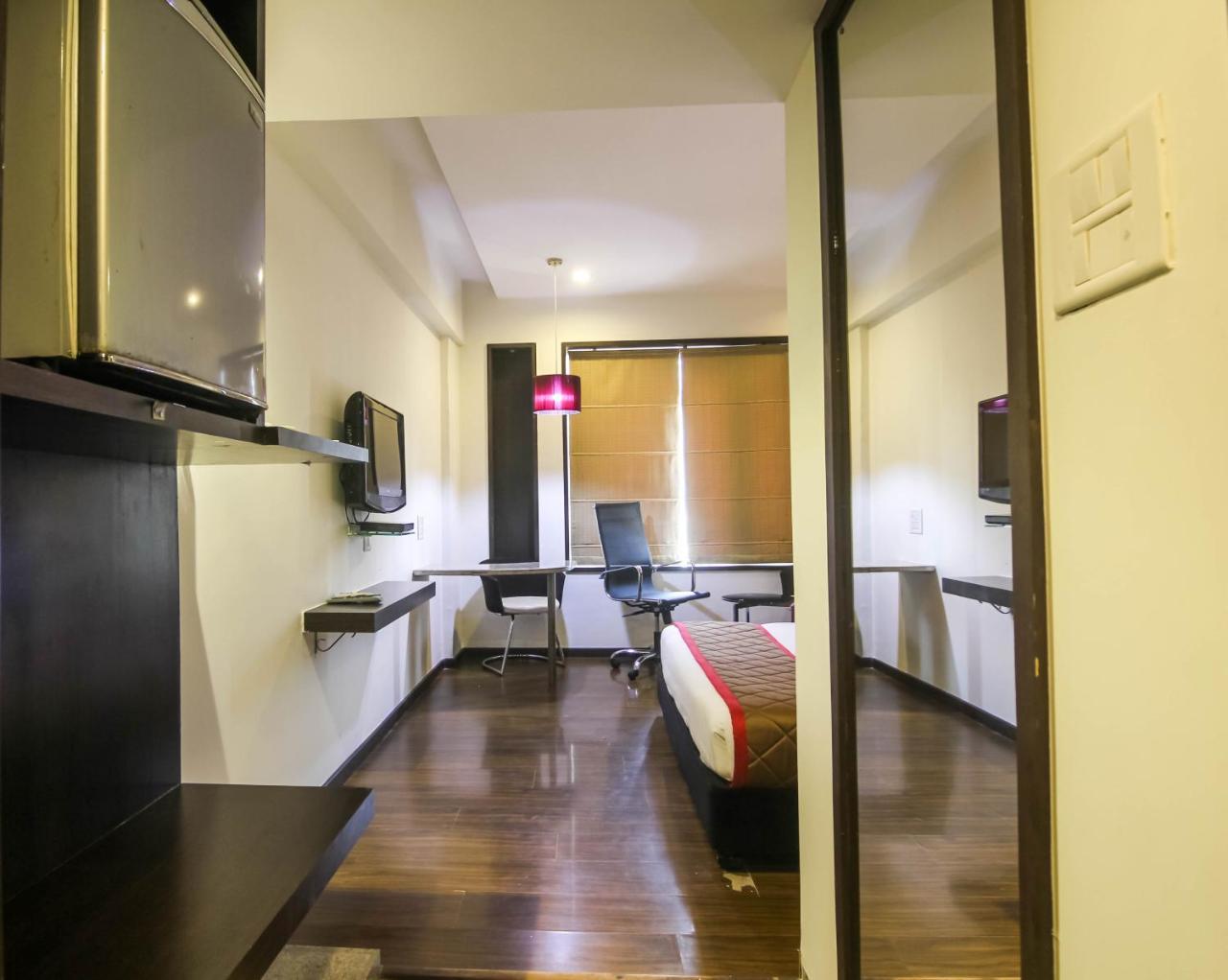 Hotel Lxia Hinjewadi - Indian Nationals Only Pimpri-Chinchwad Екстер'єр фото