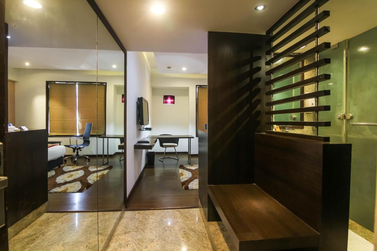 Hotel Lxia Hinjewadi - Indian Nationals Only Pimpri-Chinchwad Екстер'єр фото